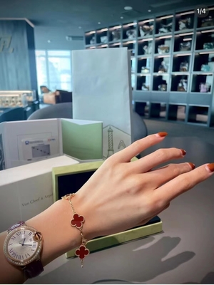 золото 18K и Реальн Диамант Van Cleef и браслет Альгамбра мотивов Arpels 5 винтажный