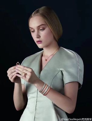 Качество Белой розы браслета подписи Perlee золота 18k средней модели VCA золото реальной желтое фабрика