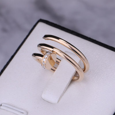 Качество Кольцо ООН Clou Juste ногтя B4211800 в диамантах желтого золота 18k фабрика