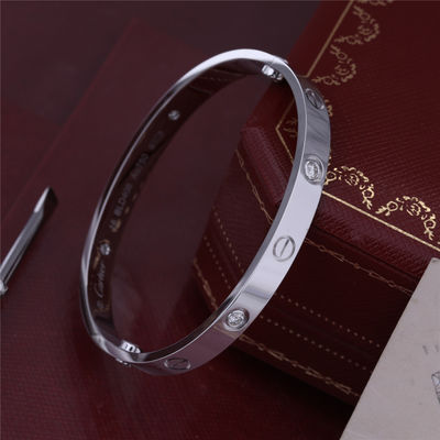 Качество Классический браслет любов диамантов Bangle 4 любов с в ювелирными изделиями Workmanship БЕЛОГО ЗОЛОТА 18 каратов точными фабрика
