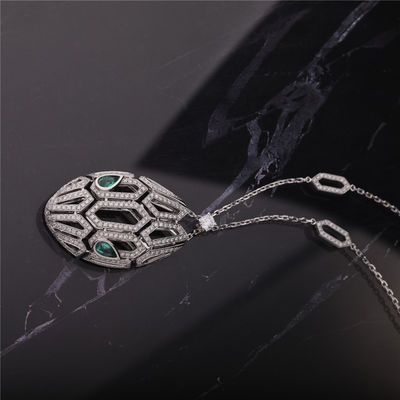 Качество Ожерелье Италии роскошное Serpenti в наборе белого золота 18K с изумрудными глазами и с диамантами pavé на цепи и голове фабрика